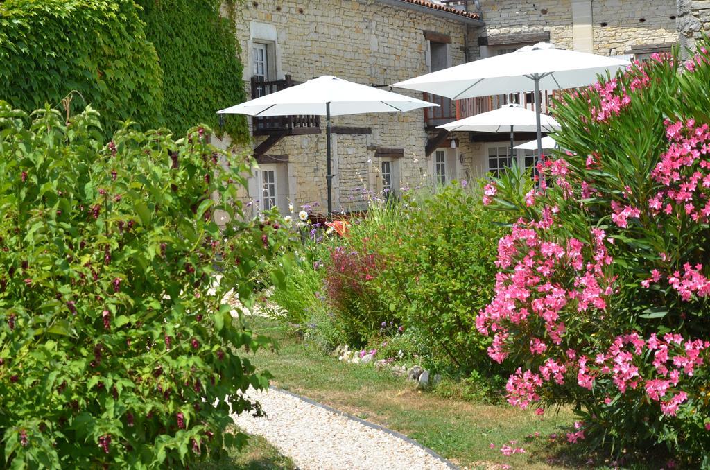 La Closerie Bed and Breakfast Nercillac Exteriör bild